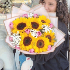 Tulipanes y girasoles