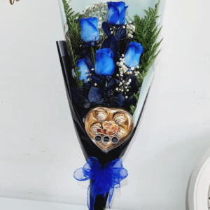 Ramo azul con chocolates
