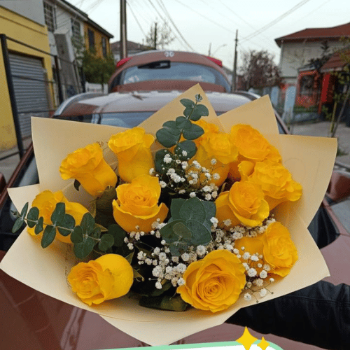 Ramo de Rosas Amarillas con follaje