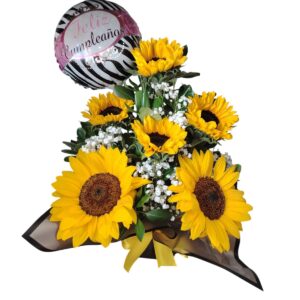 Arreglo en base de Girasoles para cumpleaños